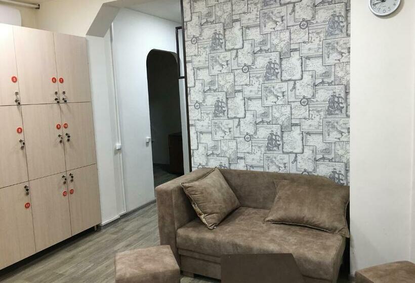 هتل کپسول Bonvenon Capsule Hostel