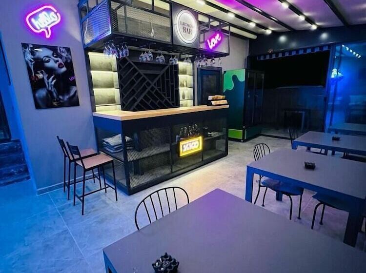 Euronova Hotel & Suites