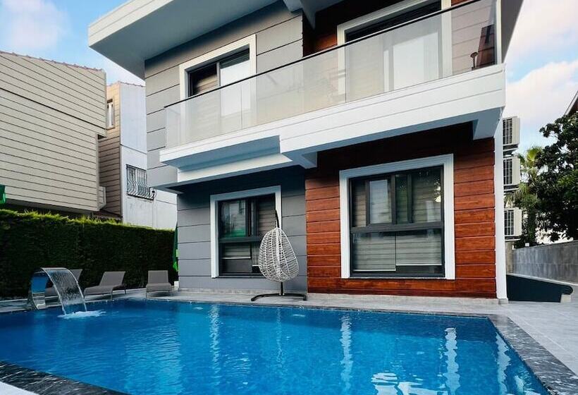 Euronova Hotel & Suites