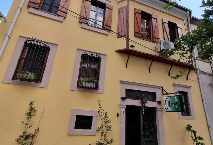 هتل Olivia 1845 Guest House