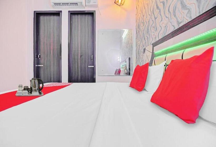 ホテル Oyo 88146 Three Kings