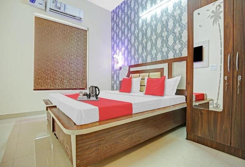 ホテル Oyo 88146 Three Kings