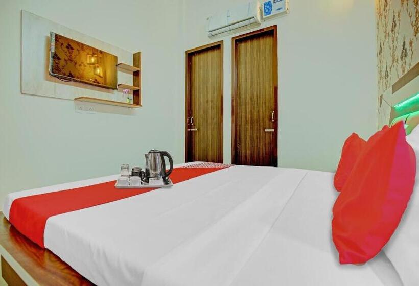 ホテル Oyo 88146 Three Kings