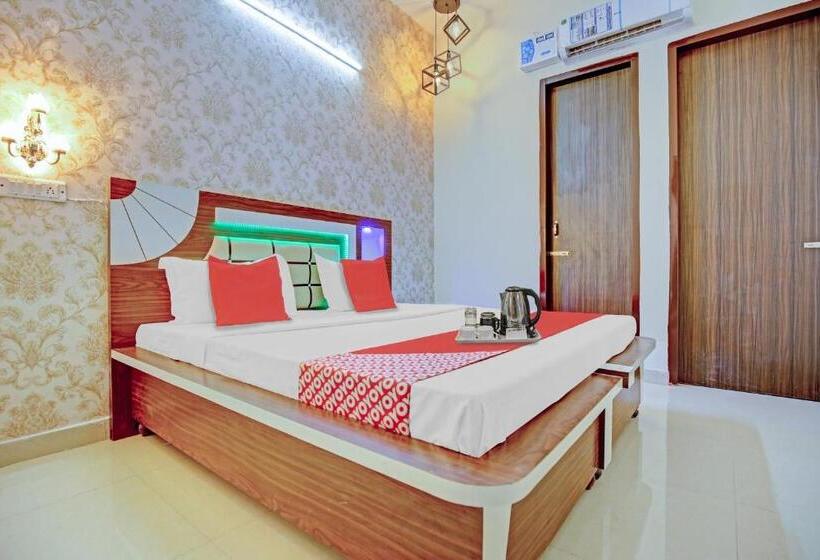 ホテル Oyo 88146 Three Kings