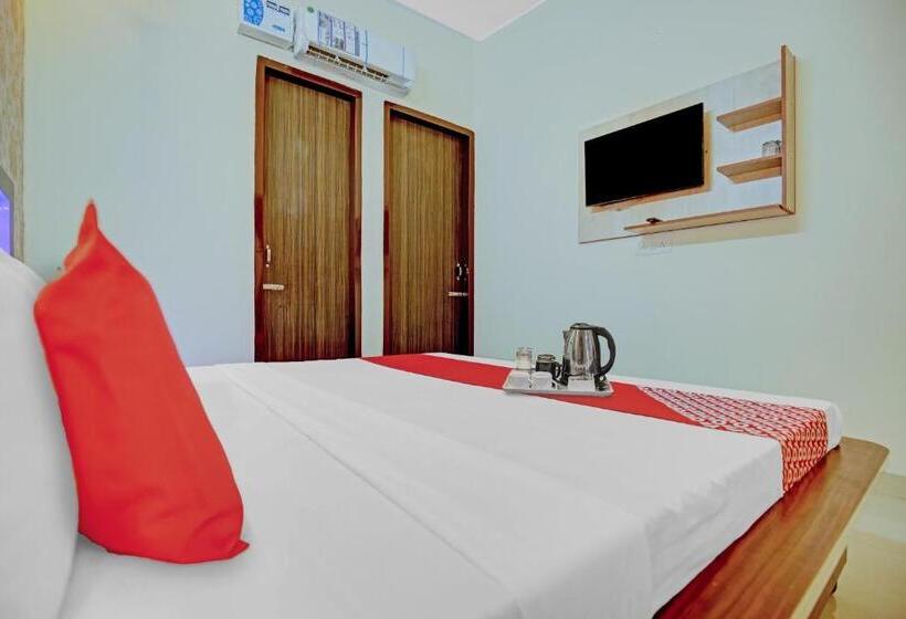 ホテル Oyo 88146 Three Kings