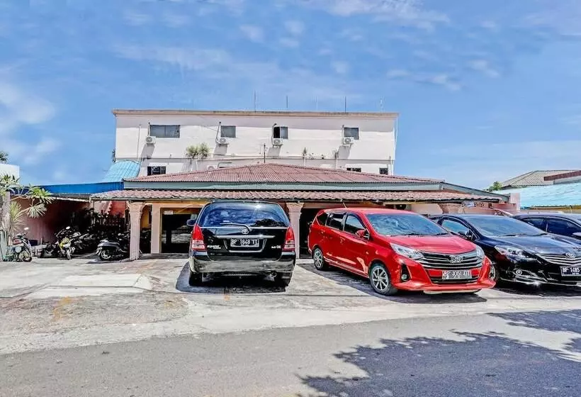 Hotelli Oyo 91428 Duta Stay