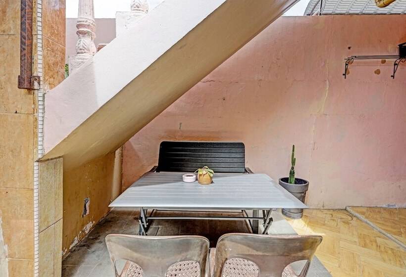 בית מלון כפרי Oyo 91428 Duta Stay