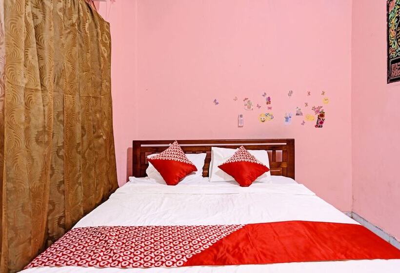 בית מלון כפרי Oyo 91428 Duta Stay