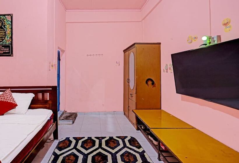 בית מלון כפרי Oyo 91428 Duta Stay