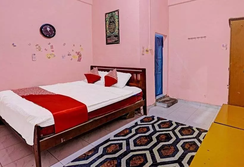 Hotelli Oyo 91428 Duta Stay