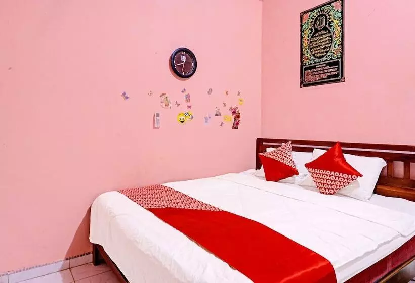 Hotelli Oyo 91428 Duta Stay