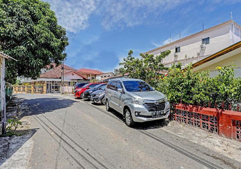 בית מלון כפרי Oyo 91428 Duta Stay