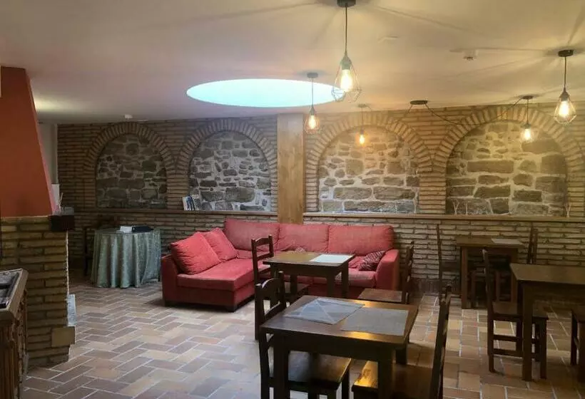 Majatalo Hostal Rural 18 De Abril