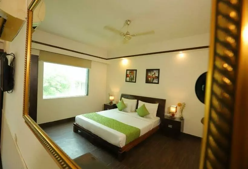 Picasso Residency Hotel In Naraina Vihar Delhi