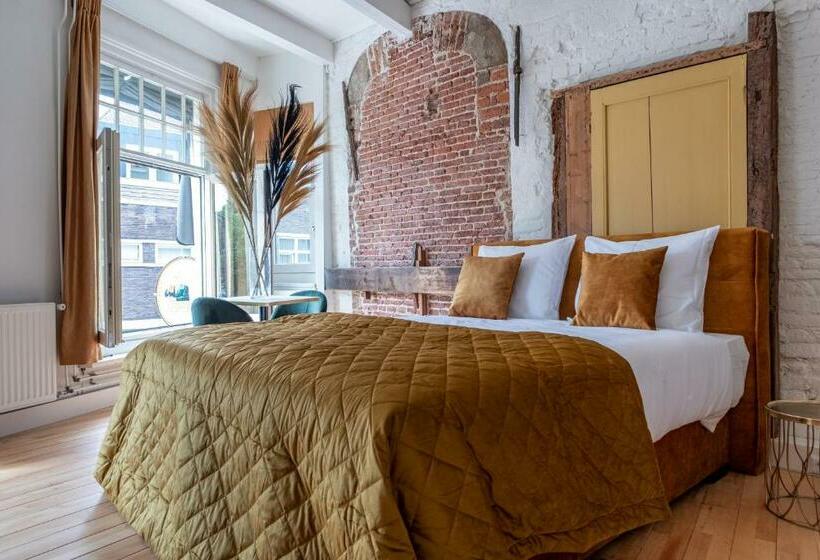 Bed and Breakfast Monroe’s Stay