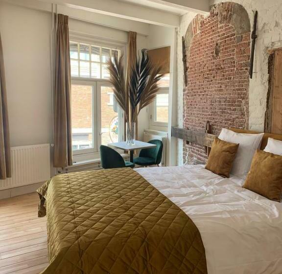 Bed and Breakfast Monroe’s Stay