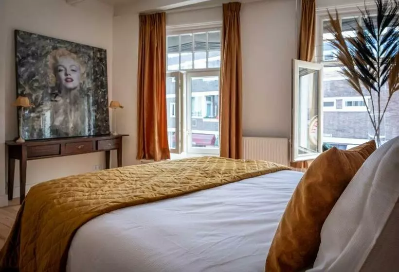 Aamiaismajoitus (B&B) Monroe’s Stay