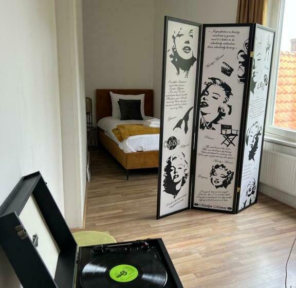 Bed and Breakfast Monroe’s Stay