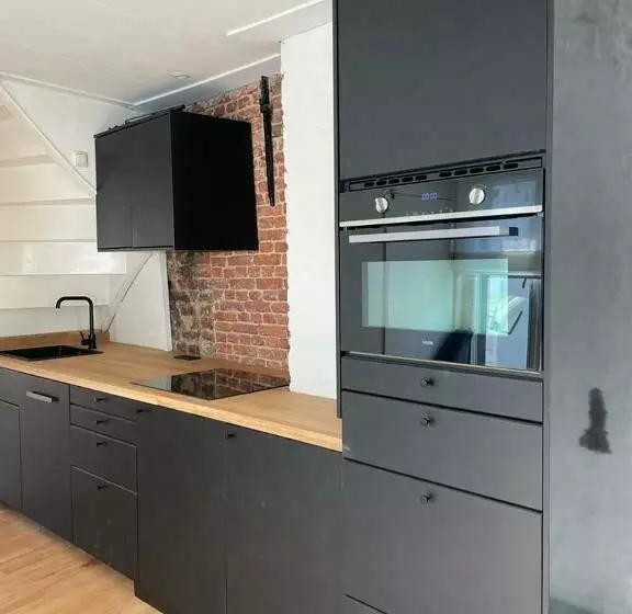 Aamiaismajoitus (B&B) Monroe’s Stay