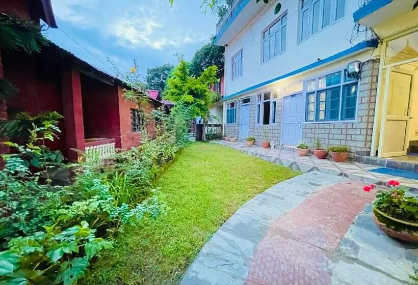 Hotelli Grand View Lodge And Restaurant Dharamshala