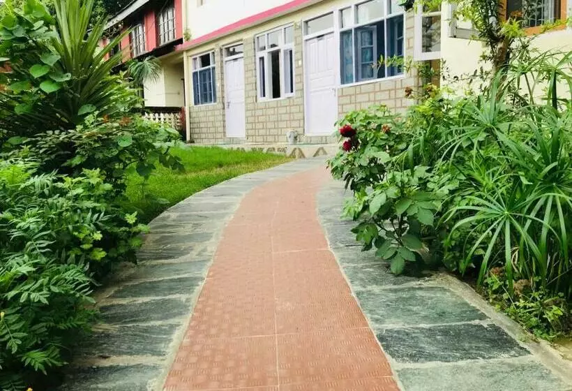 Hotelli Grand View Lodge And Restaurant Dharamshala