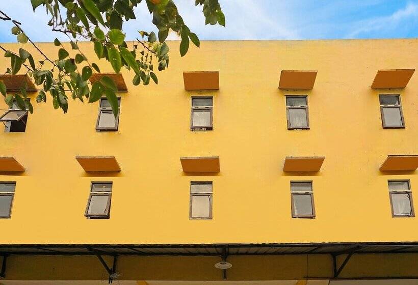 Hotel Spot On 91401 Almeera