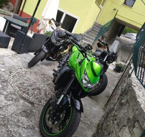 住宿加早餐  Castelpetroso Bed&food