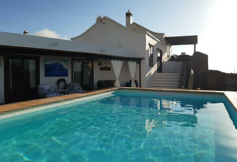 Bed and Breakfast Dormir Y Conducir Lanzarote