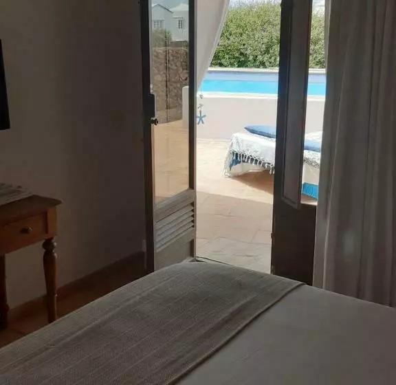 Aamiaismajoitus (B&B) Dormir Y Conducir Lanzarote