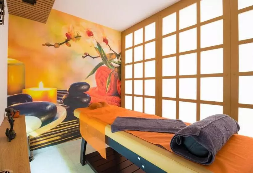 Emar Hotel & Spa