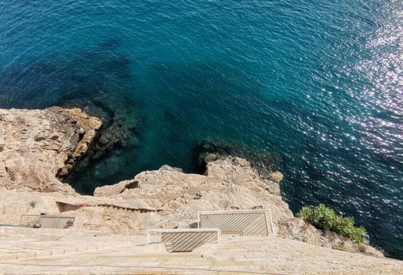 پانسیون Mareluna