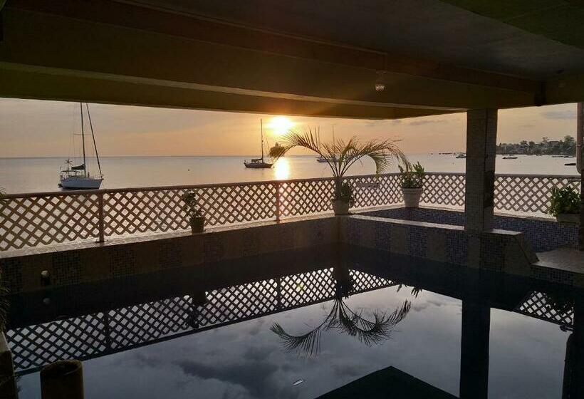 پانسیون Sea World Vacation Home