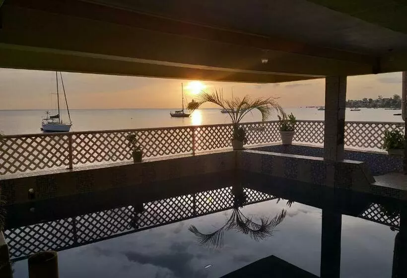 پانسیون Sea World Vacation Home