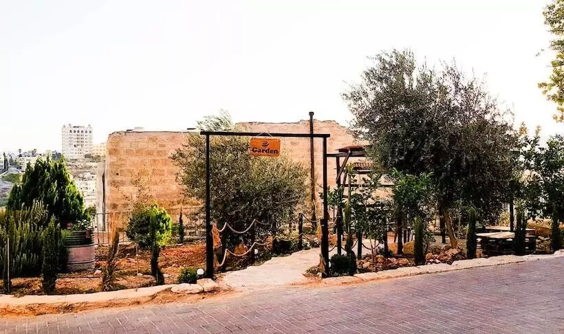 تختخواب و صبحانه Ma An Lil Hayat Boutique