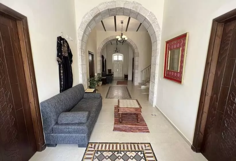 تختخواب و صبحانه Ma An Lil Hayat Boutique