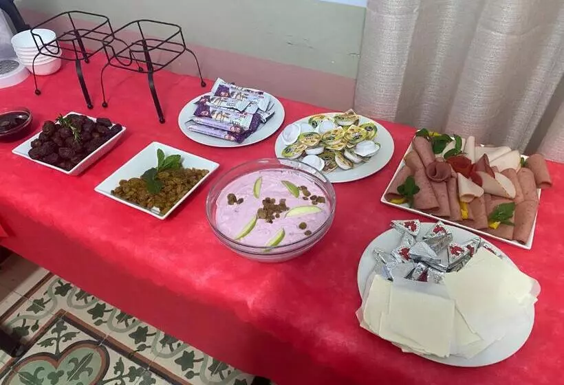 تختخواب و صبحانه Ma An Lil Hayat Boutique