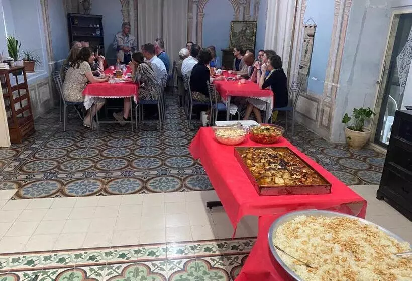 تختخواب و صبحانه Ma An Lil Hayat Boutique