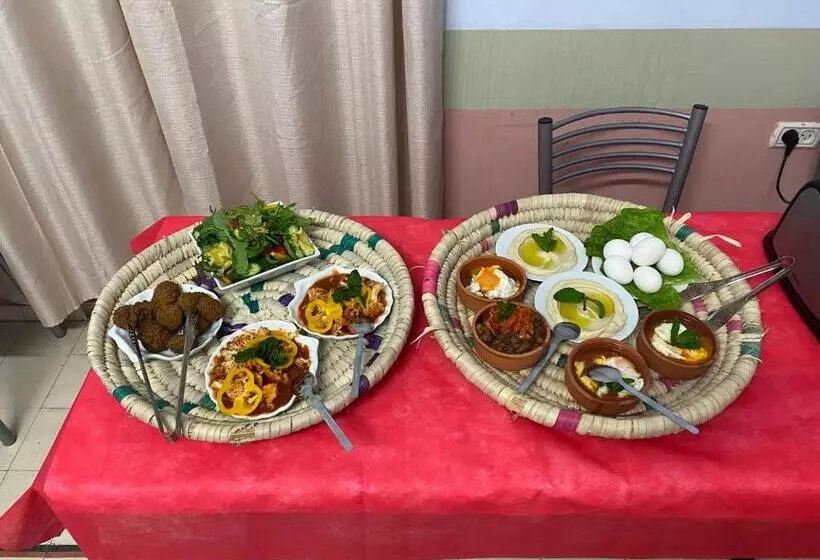 تختخواب و صبحانه Ma An Lil Hayat Boutique