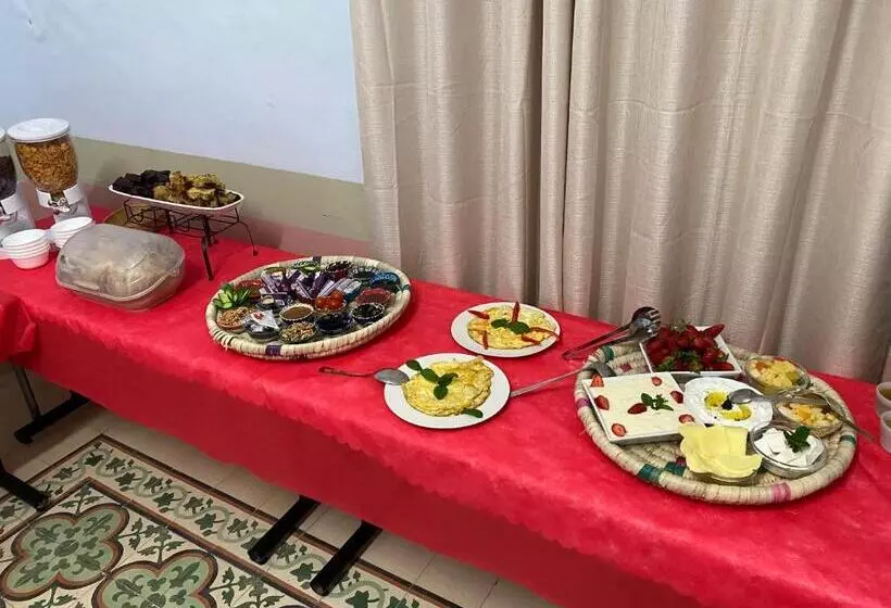 تختخواب و صبحانه Ma An Lil Hayat Boutique