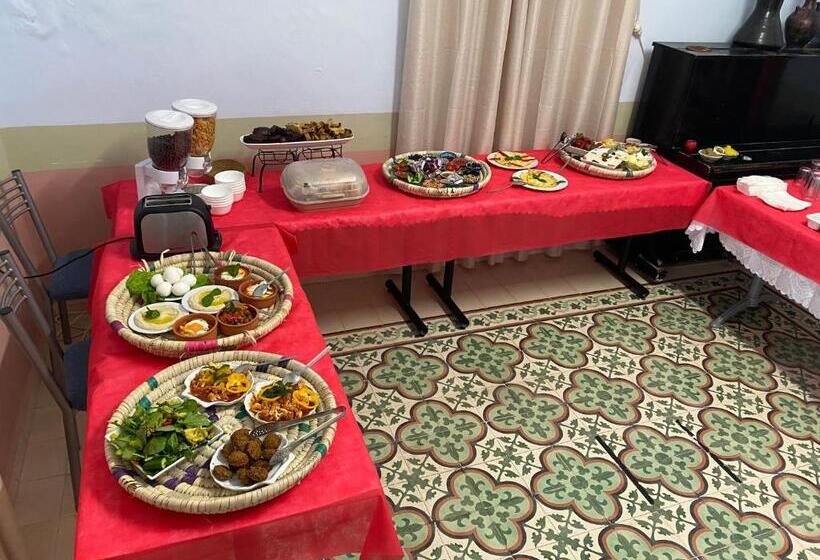 تختخواب و صبحانه Ma An Lil Hayat Boutique