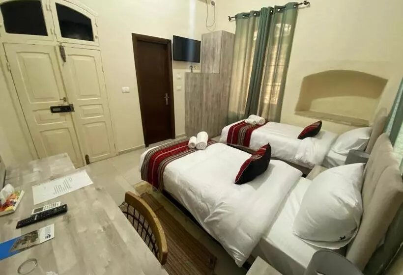 تختخواب و صبحانه Ma An Lil Hayat Boutique