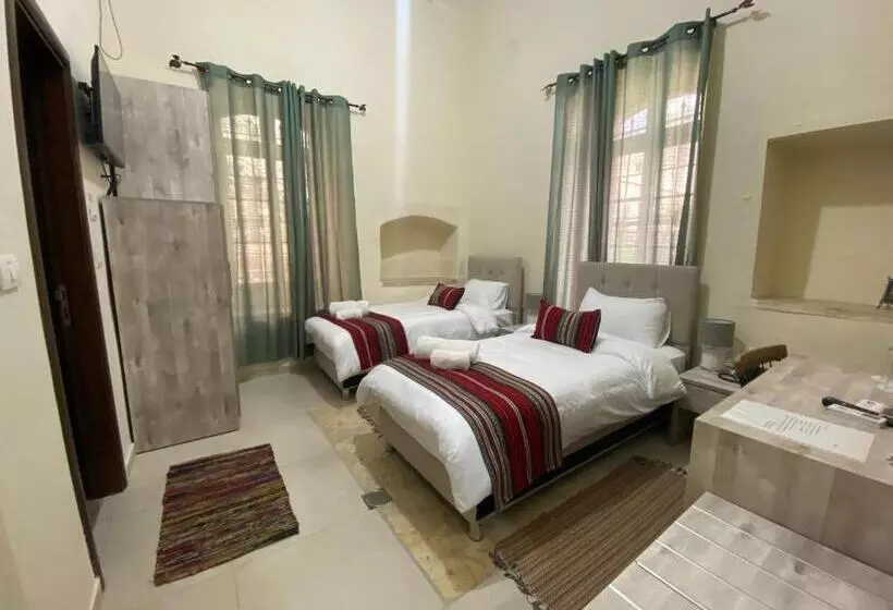 تختخواب و صبحانه Ma An Lil Hayat Boutique