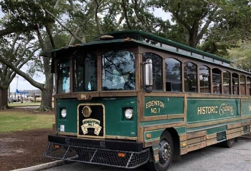 مبيت وإفطار The Edenton Collection Captain S Quarters Inn