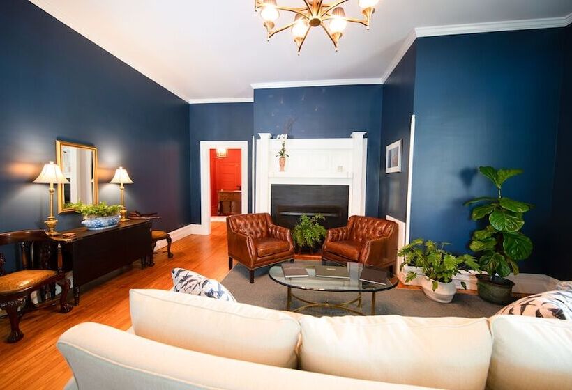 مبيت وإفطار The Edenton Collection Captain S Quarters Inn