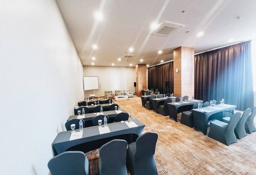 בית מלון כפרי Aston Nagoya City