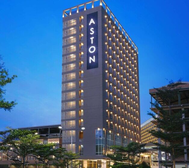 בית מלון כפרי Aston Nagoya City