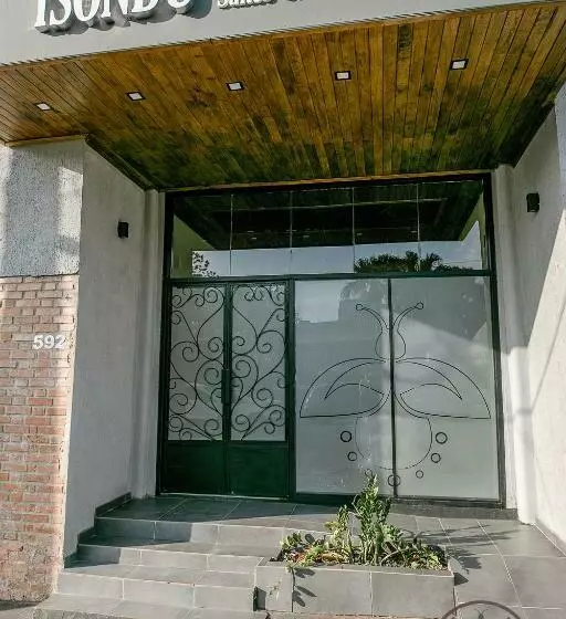 هتل Isondu Suites & Breakfast