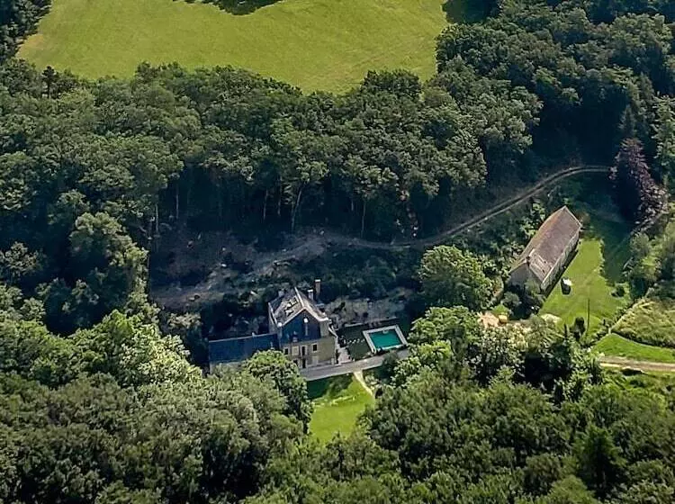 Majatalo Domaine Du Val Sauvage