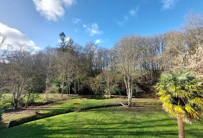 Majatalo Domaine Du Val Sauvage