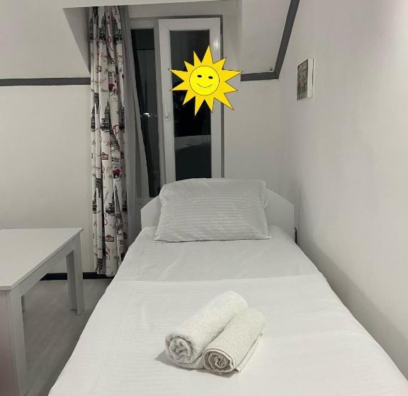 پانسیون Guest House   Green Space